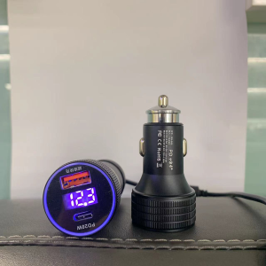 车载充电器 D502 - 图片 1